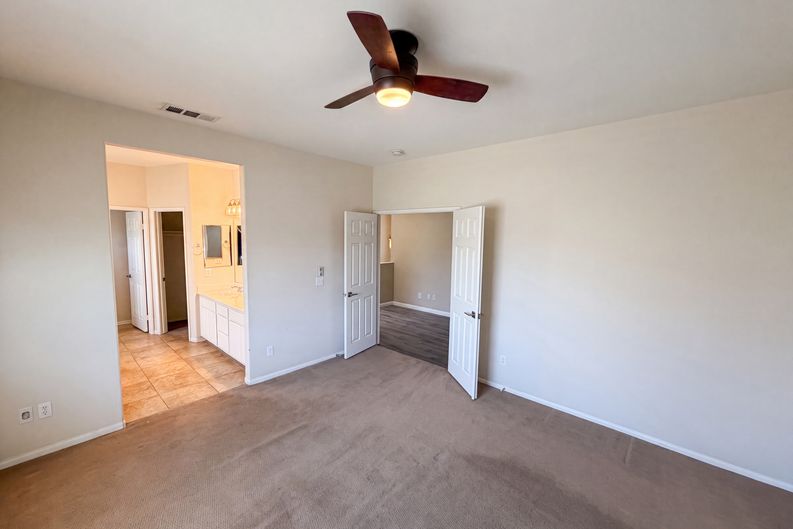 Photo 4 of 21 of 415 E Indian School Ln, Banning, CA