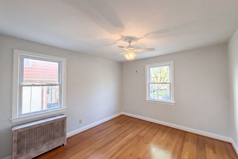 Photo 4 of 23 of 3023 K St SE, Washington, DC