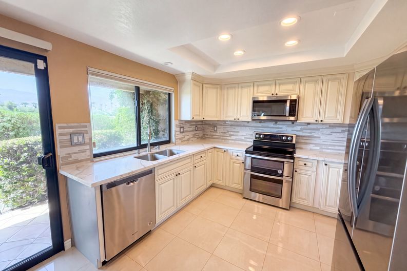 Photo 6 of 41 of 103 Camino Arroyo S, Palm Desert, CA