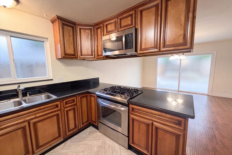 Photo 9 of 27 of 2605 Waterton Way, Sacramento, CA
