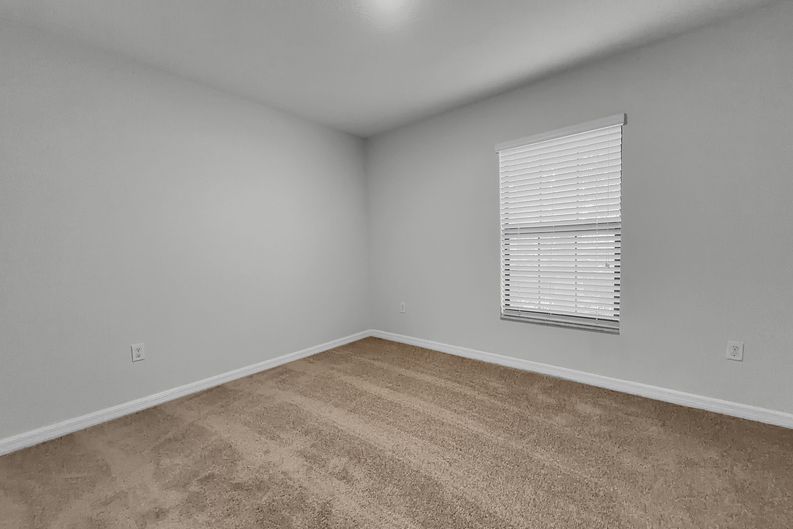 Photo 9 of 23 of 10113 Rosemary Leaf Ln, Riverview, FL