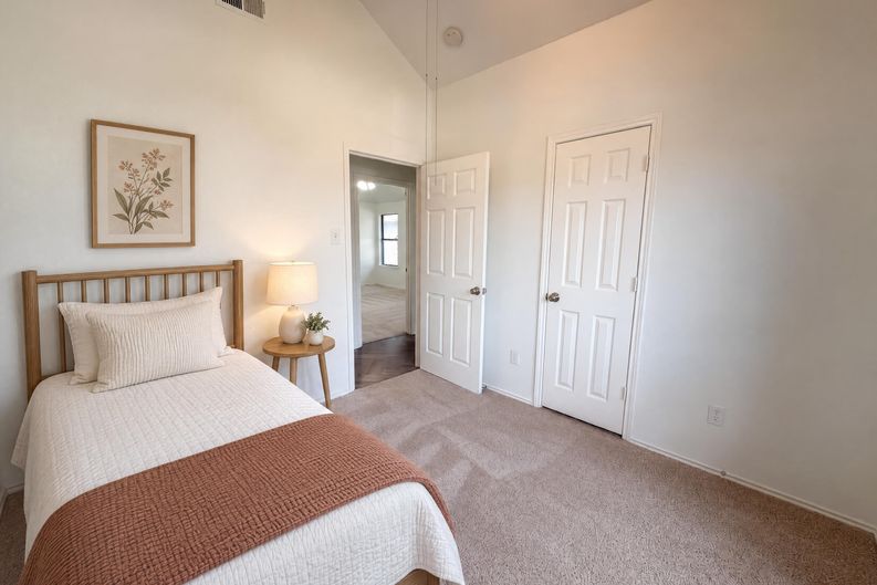 Photo 10 of 12 of 1625 Cool Springs Dr, Mesquite, TX