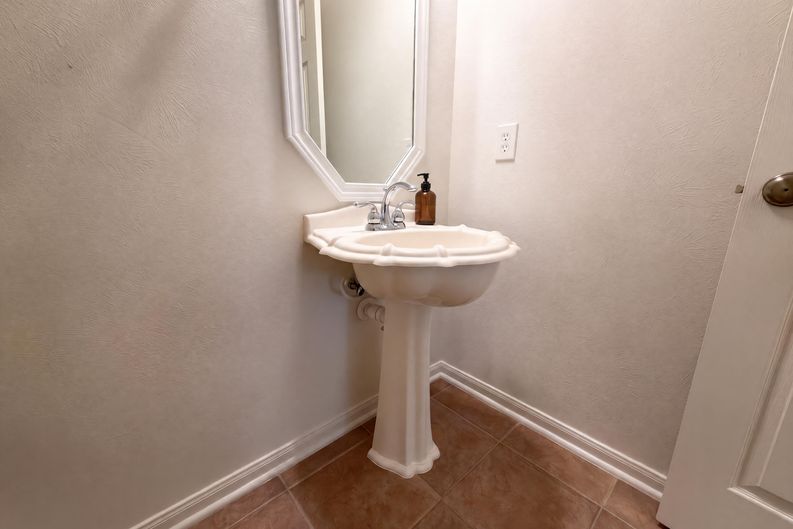 Photo 44 of 52 of 9019 Sunny Ridge Dr, Houston, TX