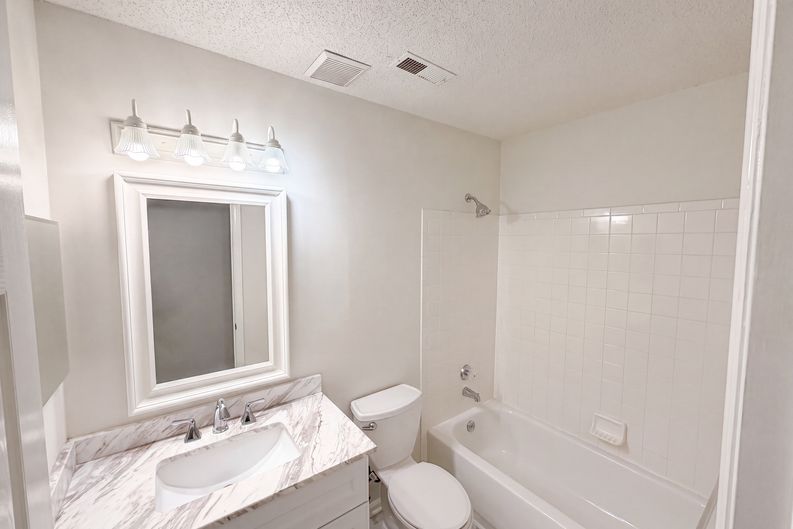 Photo 17 of 35 of 3737 Winterberry Ct NW, Concord, NC