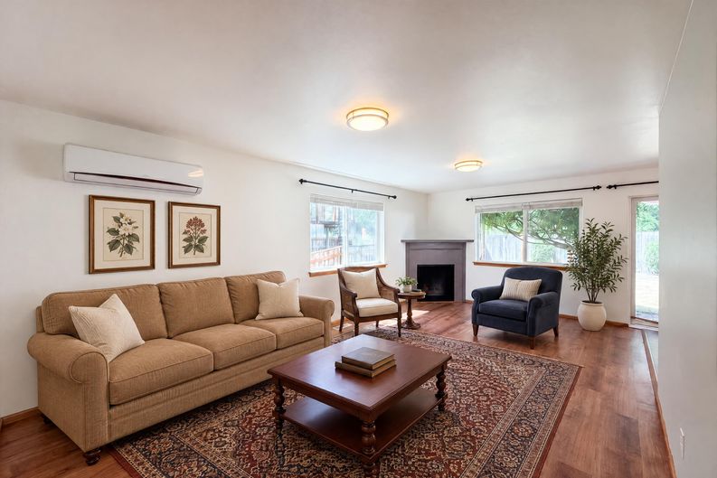 Photo 3 of 16 of 3344 Oakcrest Dr, Forest Grove, OR