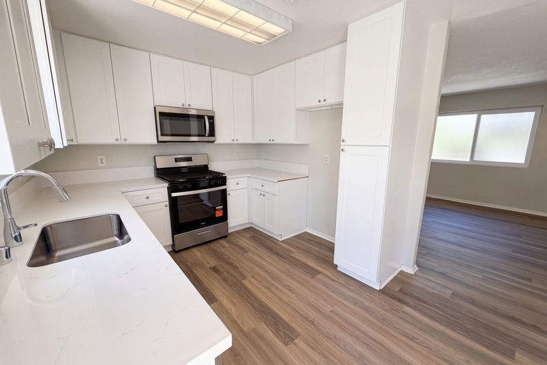 Photo 6 of 11 of 20861 Lone Eagle Rd, Apple Valley, CA