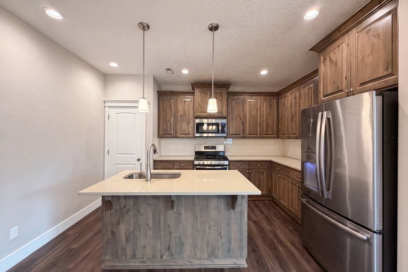 Photo 6 of 26 of 2958 SW Redmond Hill Rd, McMinnville, OR