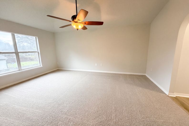 Photo 18 of 34 of 8215 Foxdale Dr, Jacksonville, FL