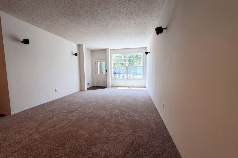 Photo 6 of 21 of 5221 Robin Ln, Farmington, MN