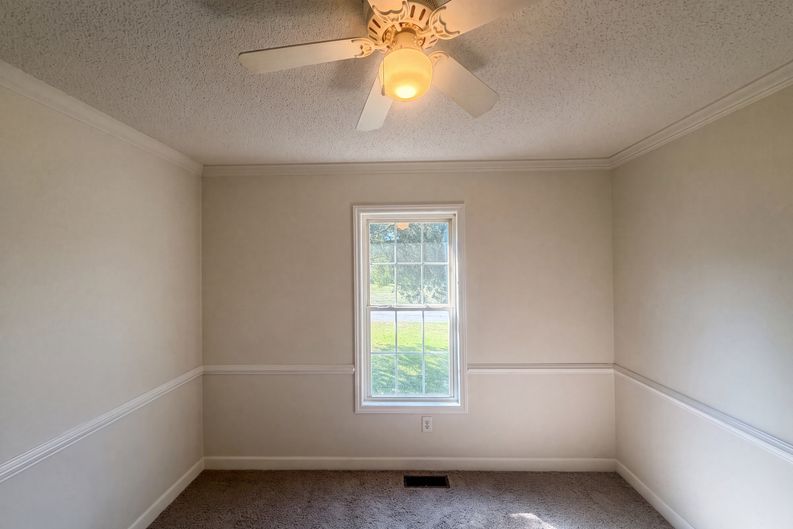 Photo 17 of 26 of 109 Briarcreek Dr, Winston Salem, NC