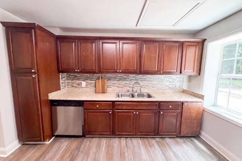 Photo 6 of 30 of 4800 Leonard Ave, Henrico, VA