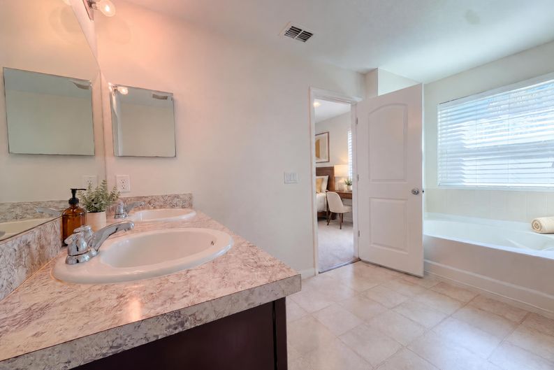 Photo 22 of 30 of 7607 Tangle Rush Dr, Gibsonton, FL