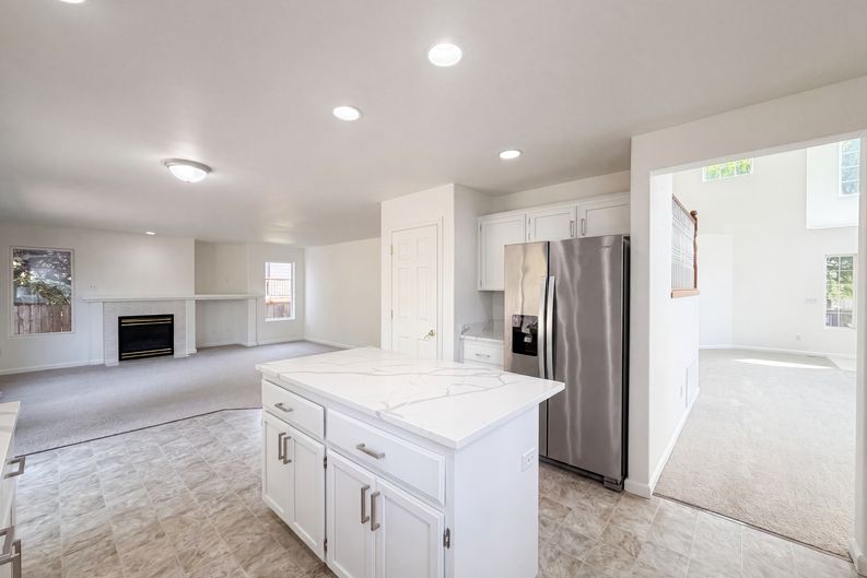 Photo 11 of 27 of 451 NW Yosemite Ter, Beaverton, OR