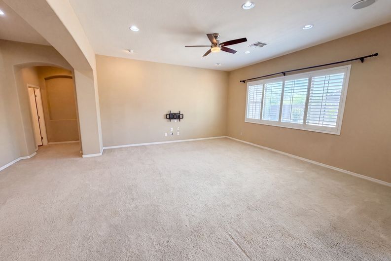 Photo 12 of 33 of 3080 E Powell Way, Gilbert, AZ