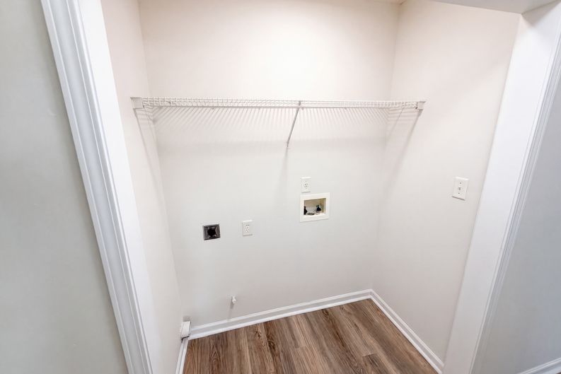 Photo 15 of 20 of 1088 Meadow Glen Cir, Fairburn, GA