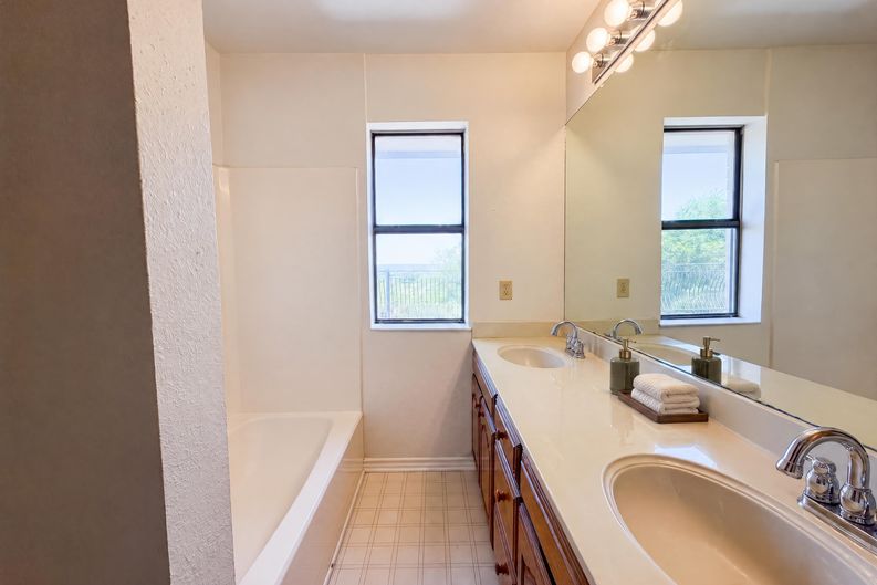 Photo 19 of 23 of 7632 Westwind Dr, Fort Worth, TX