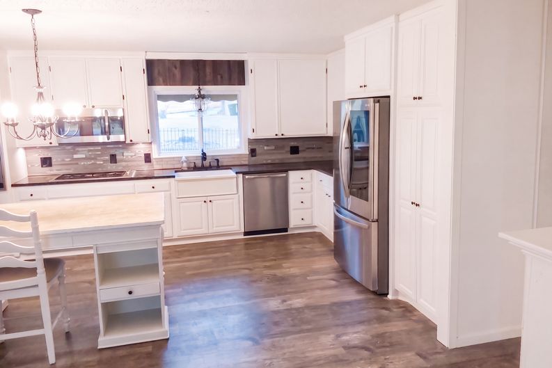 Photo 6 of 20 of 624 Oak Grove Ave, Monett, MO