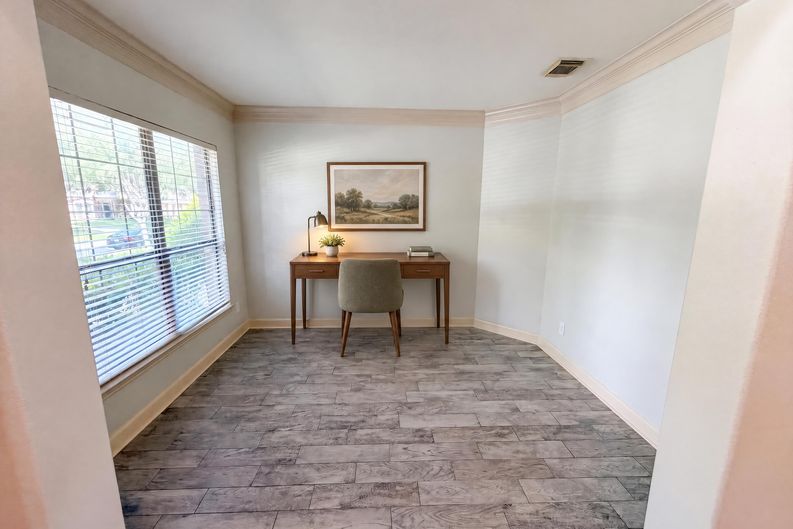 Photo 11 of 36 of 15822 Maple Shores Dr, Houston, TX