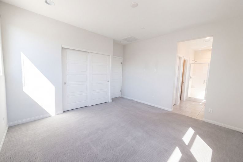 Photo 14 of 26 of 655 Angel Aura St, Las Vegas, NV