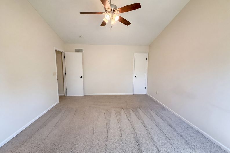 Photo 10 of 29 of 4976 Vicksburg Ln, Hilliard, OH