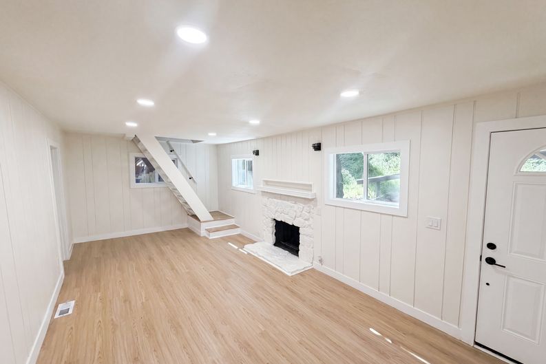 Photo 10 of 24 of 982 Oak Dr, Crestline, CA