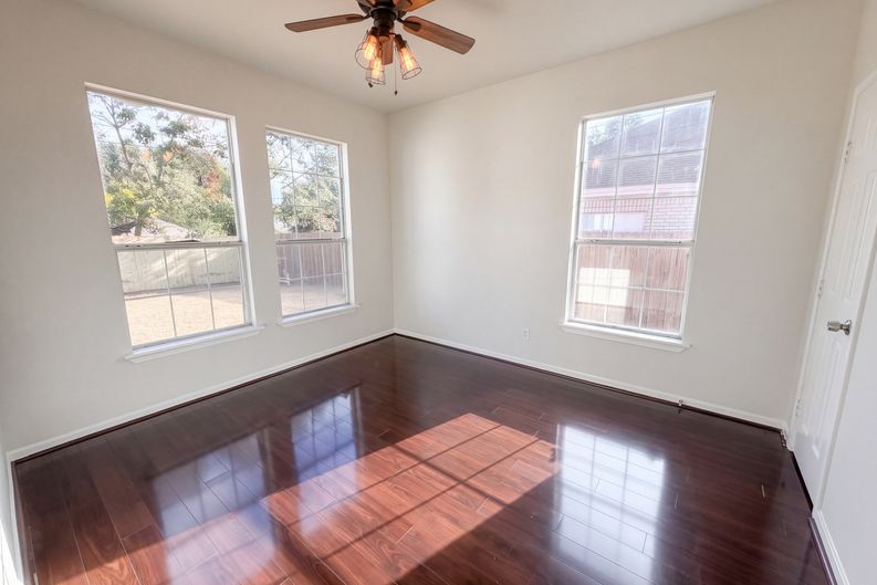 Photo 8 of 14 of 4519 Marcell Ave, Dallas, TX