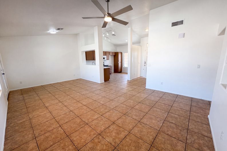 Photo 3 of 16 of 760 E Megan St, Chandler, AZ
