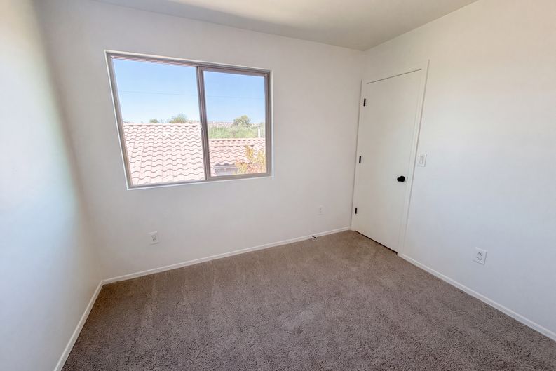 Photo 11 of 21 of 935 W Placita Canalito, Green Valley, AZ