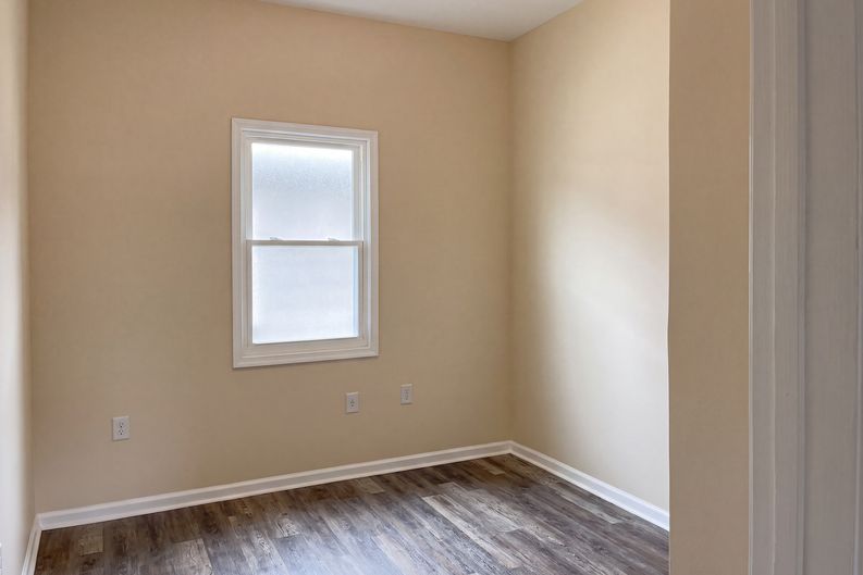 Photo 13 of 19 of 1314 S Braddock St, Winchester, VA