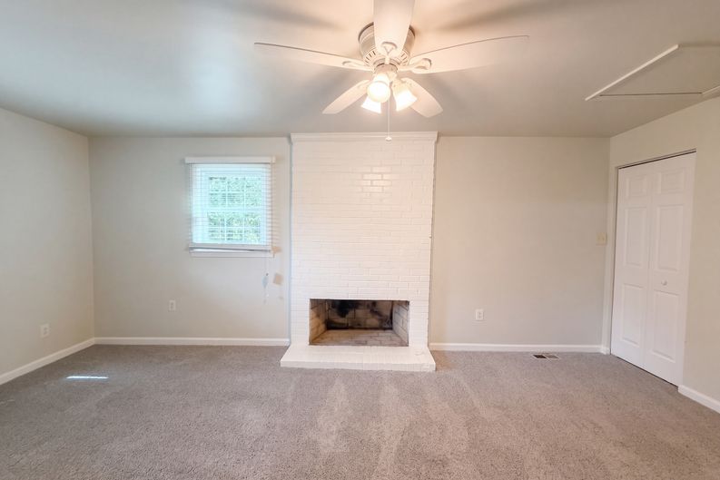 Photo 7 of 17 of 422 Pearson Dr, Durham, NC