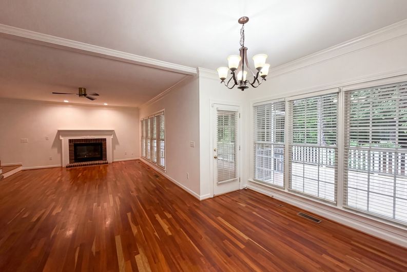 Photo 8 of 18 of 12341 Willingdon Rd, Huntersville, NC