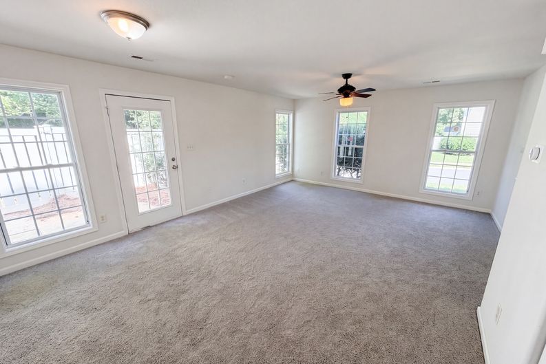 Photo 10 of 21 of 9514 Littleleaf Dr, Charlotte, NC