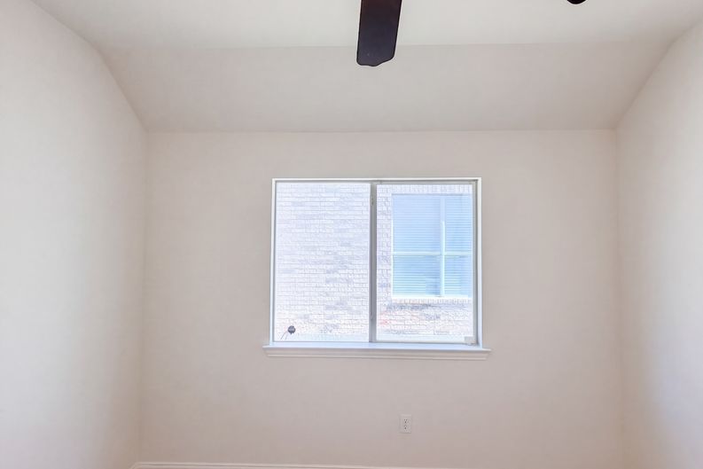Photo 11 of 15 of 2184 Stuttgart Dr, Frisco, TX