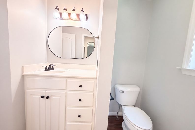 Photo 14 of 24 of 608 Beechtree Ct, Burns, TN