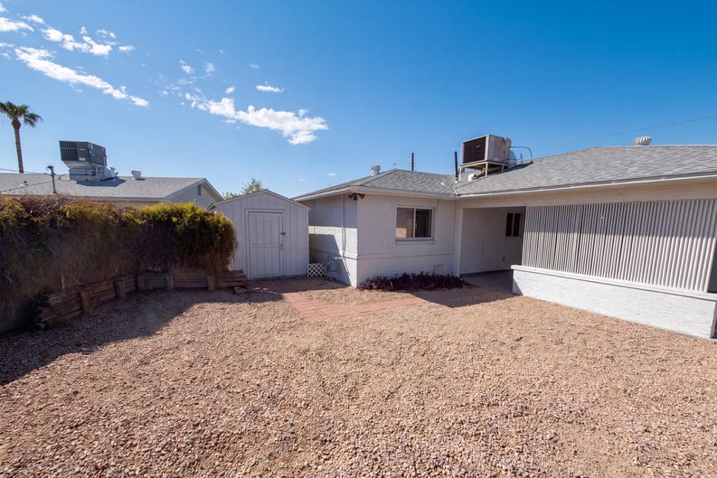 Photo 5 of 23 of 1738 W North Ln, Phoenix, AZ