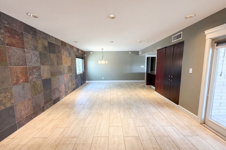 Photo 9 of 33 of 2244 E Nicolet Ave, Phoenix, AZ