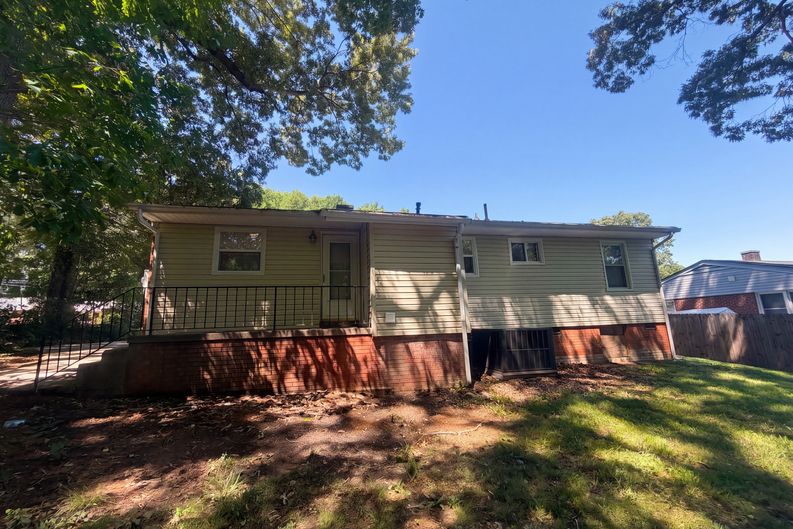 Photo 5 of 18 of 1428 Futrelle Dr, High Point, NC