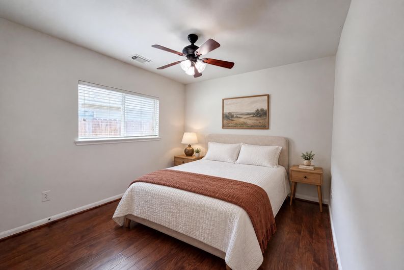 Photo 13 of 20 of 6843 Tammany Manor Ln, Spring, TX