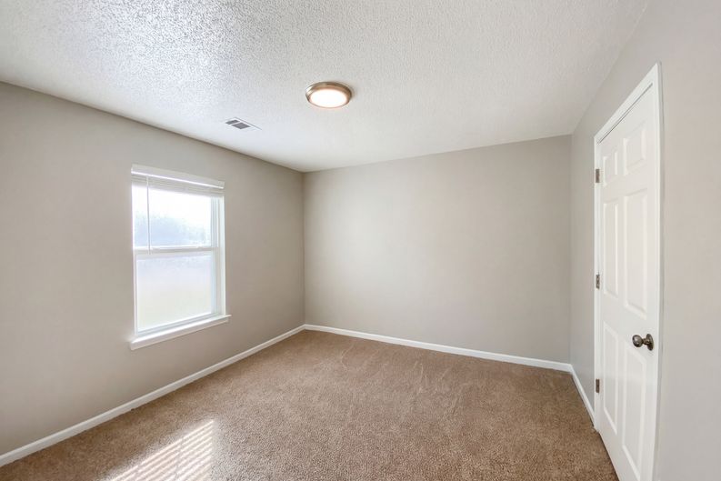 Photo 18 of 21 of 6773 Biscayne Blvd, Rex, GA