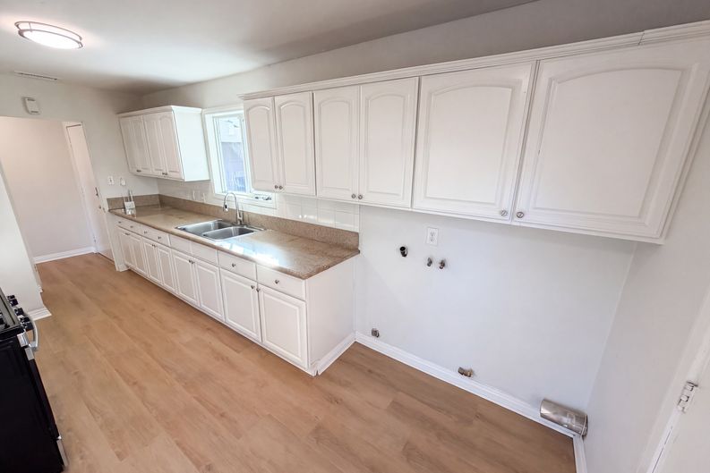 Photo 9 of 33 of 17138 Gumbiner Dr, La Puente, CA