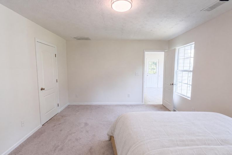 Photo 9 of 23 of 114 Beaty Ct, Flovilla, GA