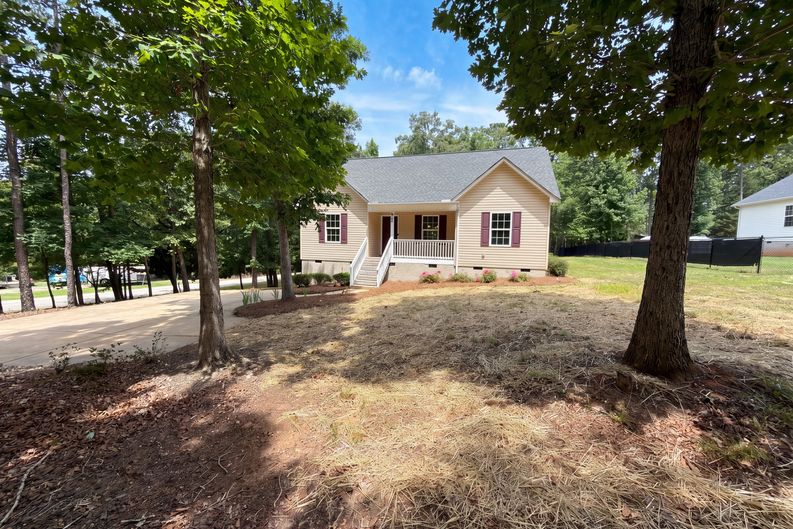 Photo 14 of 16 of 494 Hall Spencer Rd, Catawba, SC