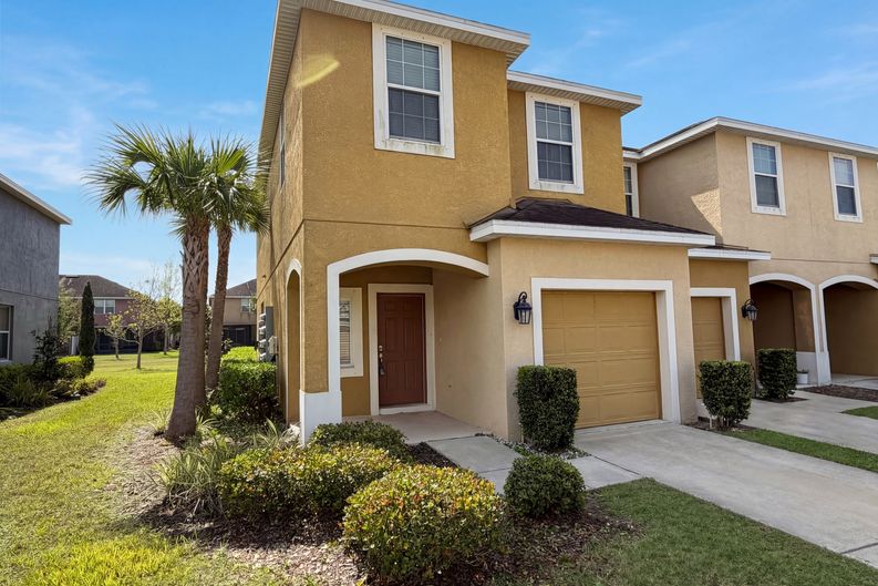 Photo 7 of 29 of 7070 Woodchase Glen Dr, Riverview, FL