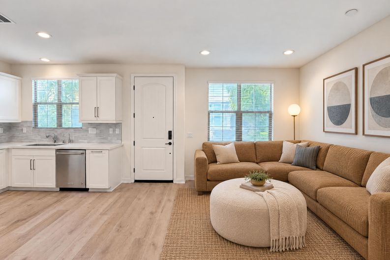 Photo 7 of 21 of 125 Lantana Dr, Stanton, CA