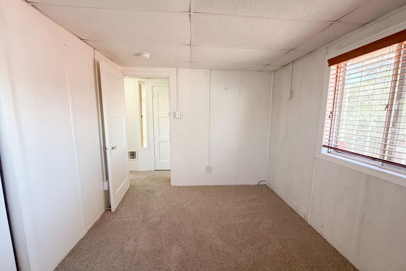 Photo 11 of 21 of 1758 39th St, Los Alamos, NM