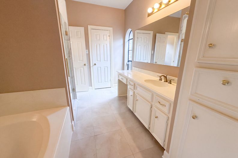 Photo 20 of 29 of 17418 Wilton Park Ct, Spring, TX