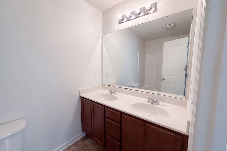 Photo 14 of 23 of 411 Sandybrooke Dr, High Point, NC