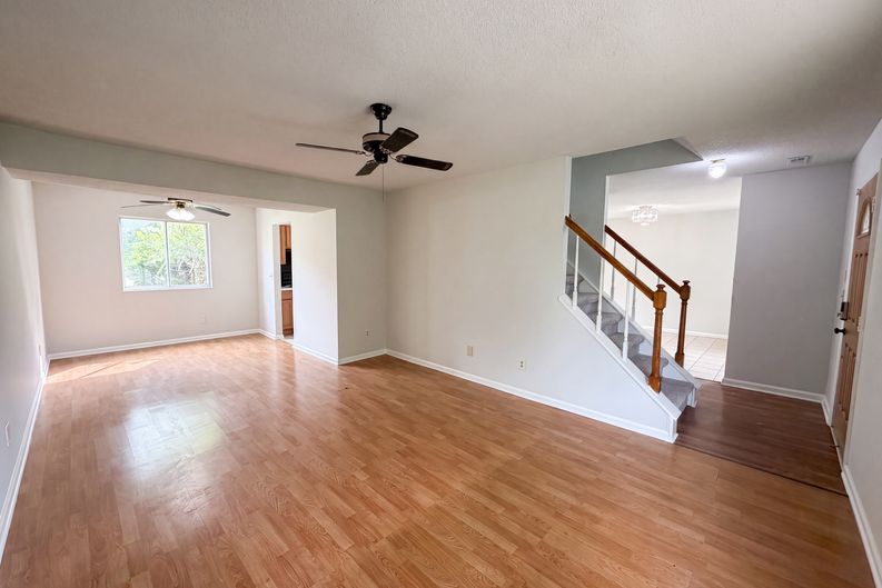Photo 7 of 20 of 6786 Moss Ct, North Charleston, SC