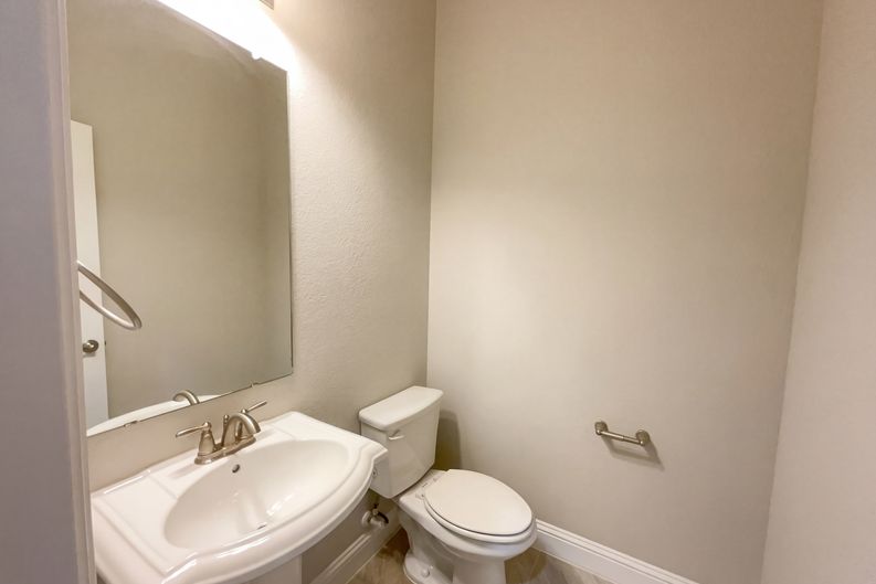 Photo 20 of 24 of 4157 Chantilly Ln, Frisco, TX