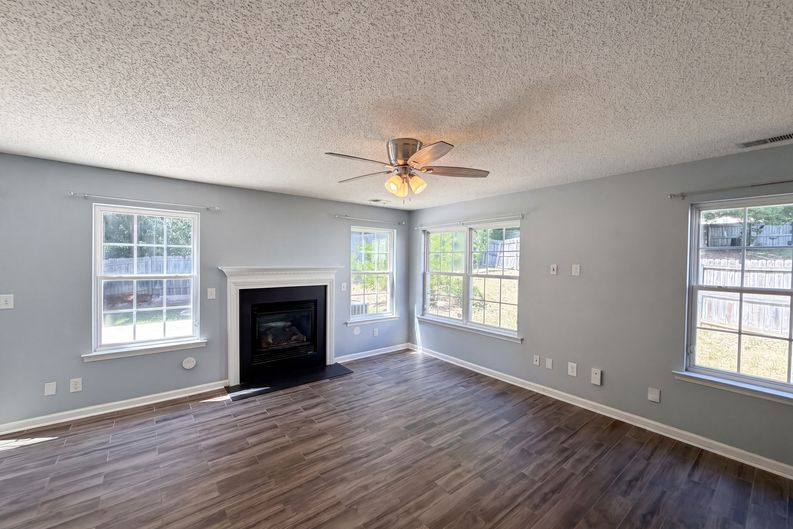 Photo 7 of 17 of 6005 Silkwater Ct, Raleigh, NC